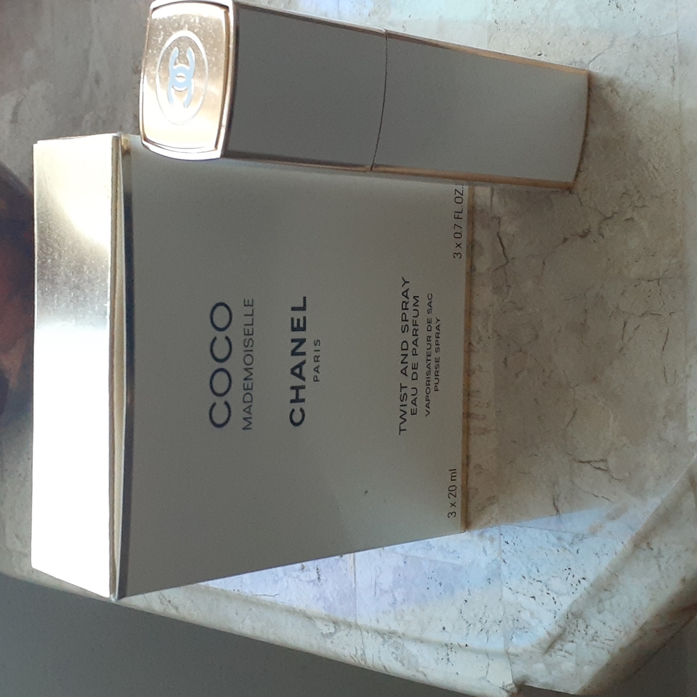 Coco Chanel Mademoiselle Twist & Spray